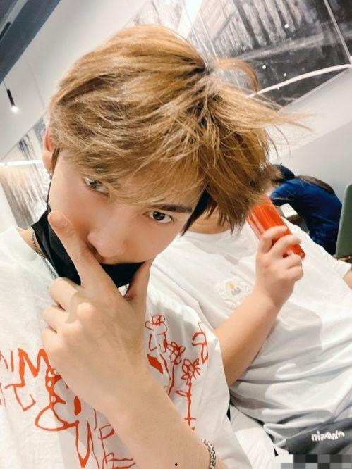 夏天爆火男星爆料视频,夏天热门视频背后的惊人真相 第1张 夏天爆火男星爆料视频,夏天热门视频背后的惊人真相 第1张